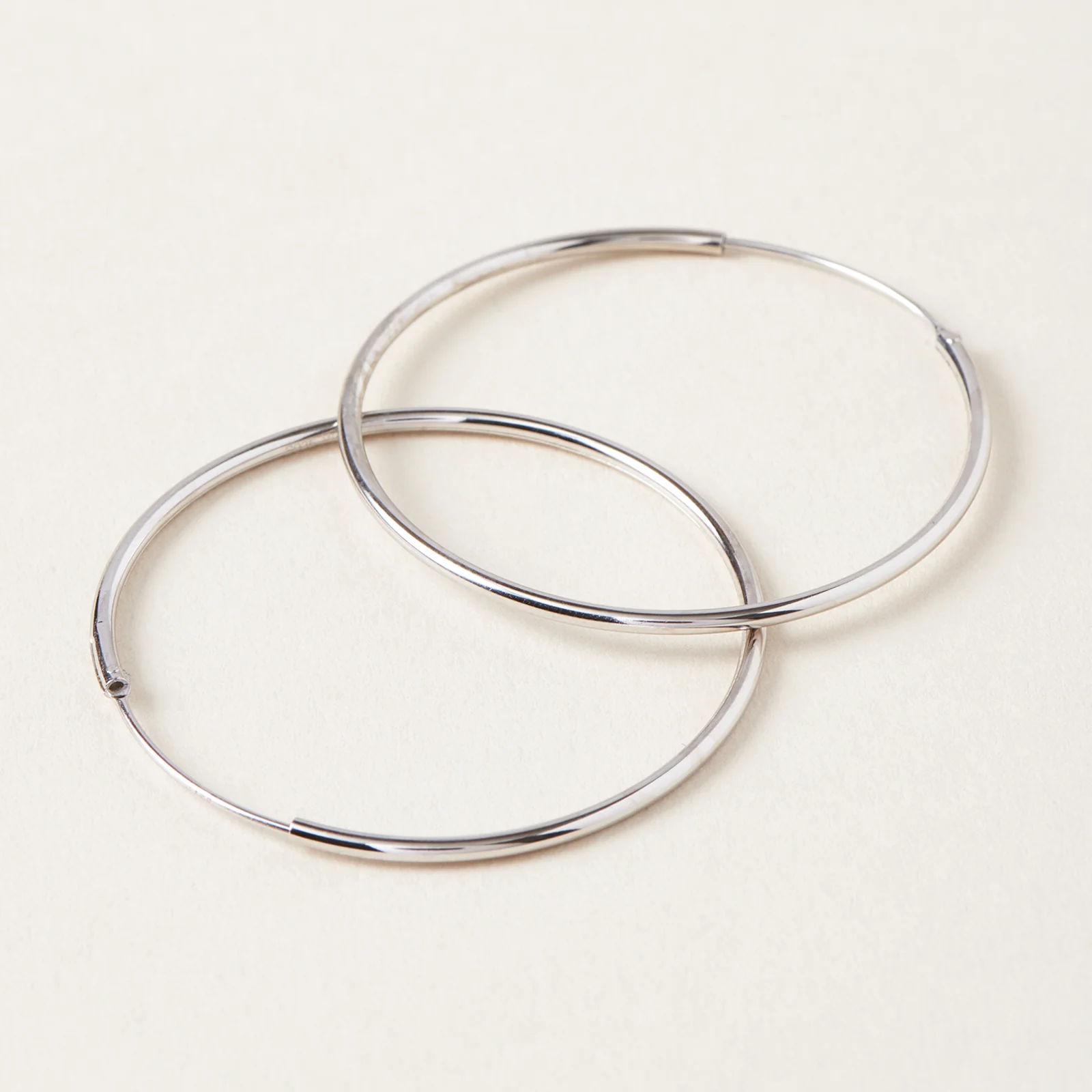 MIDI34 BOUCLES D'OREILLE ROMY PLACAGE OR BLANC 14K