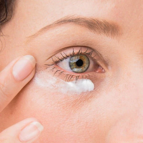 Crème pour les yeux à la caféine aux grains de café – Image 7