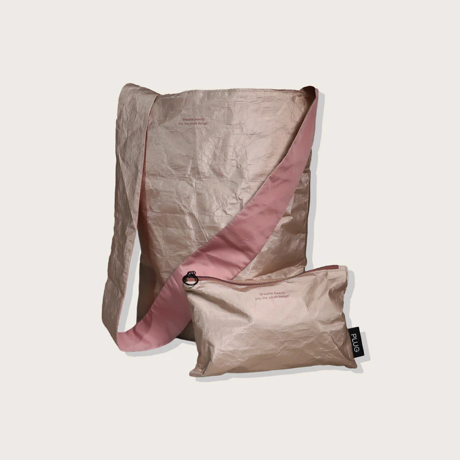 Plug par Must52 - Sac Cabas BREATHE BEAUTY avec pochette assortie