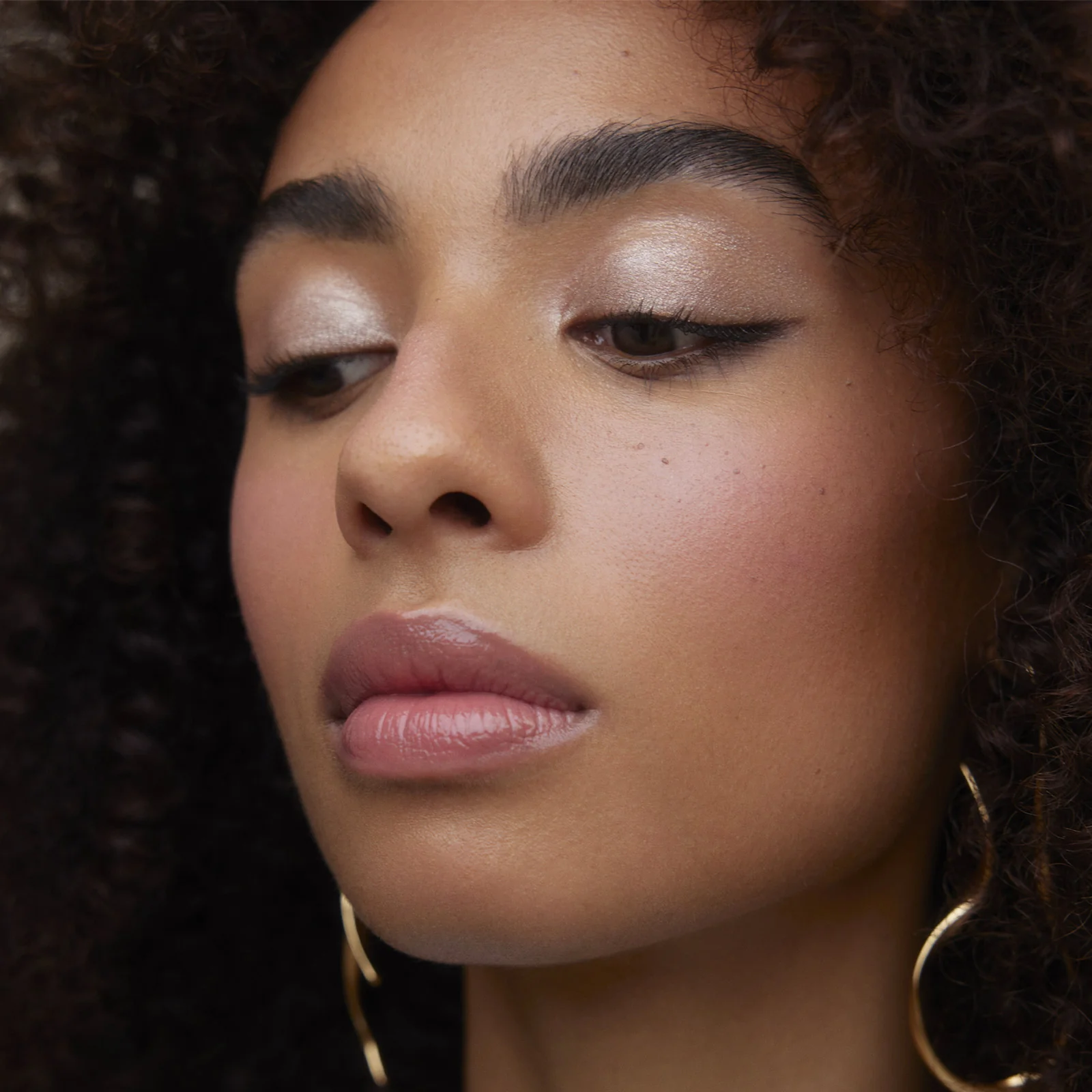 WONDERBLUSH - La Lumière - Ombre à paupières liquide -Perle 5,5ml – Image 3