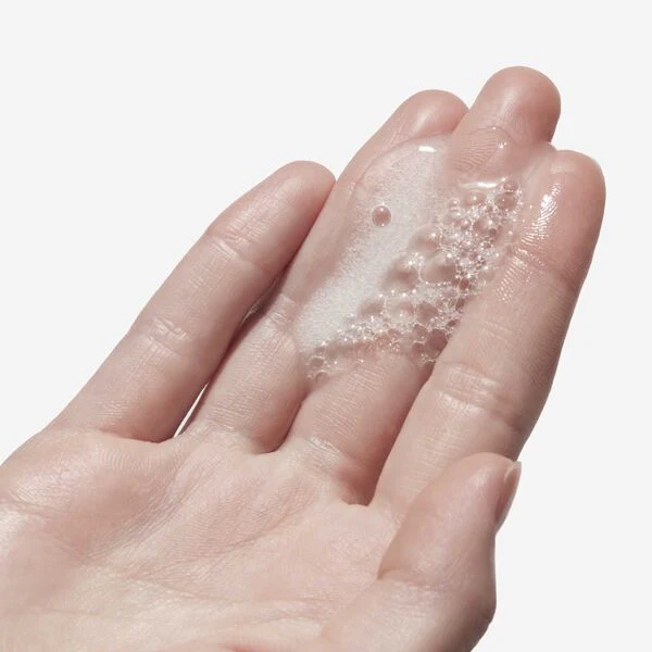 Kiehl’s - Ultra Facial Cleanser – Image 4